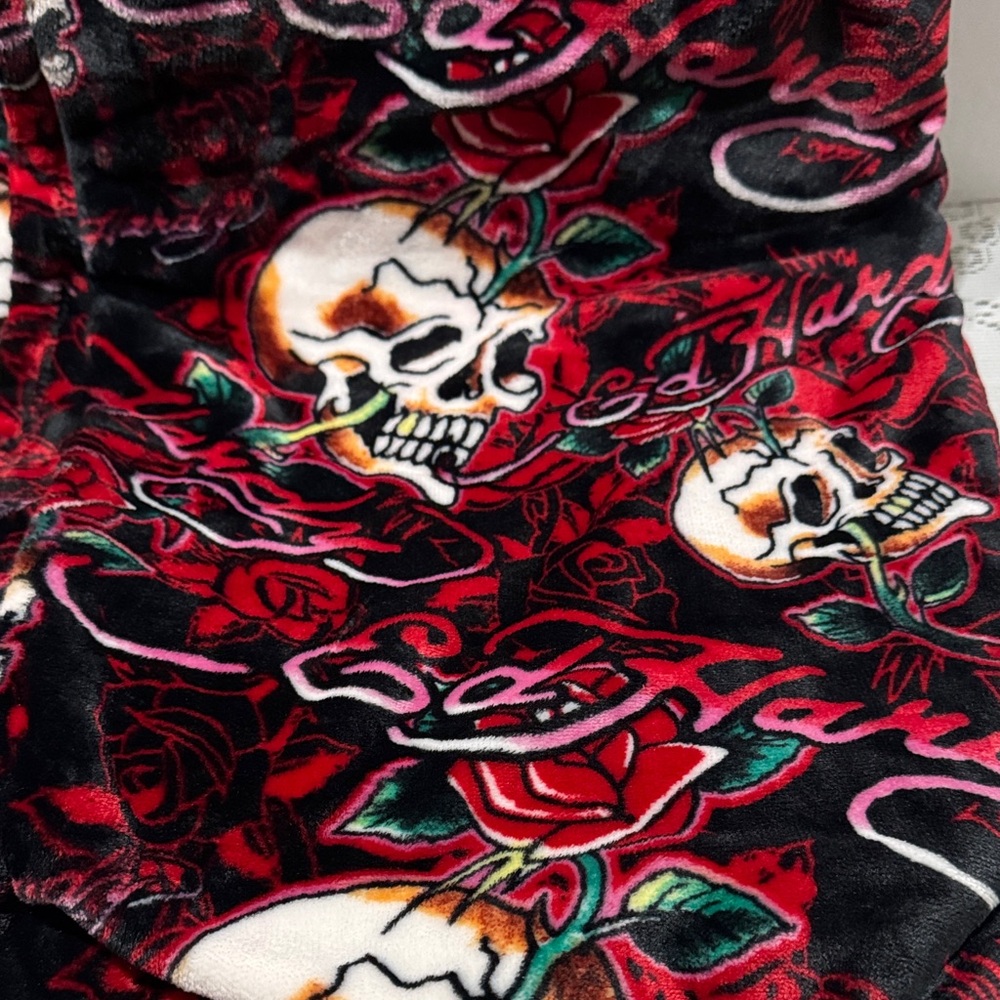 Ed Hardy Plush Oversized Throw Blanket Black With Red Roses & Skulls 60in x 70in